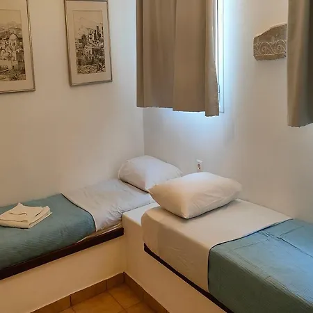 Callisto 1st And Ground Floor 아파트