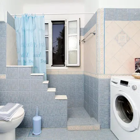 شقة Callisto 1st And Ground Floor