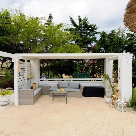 Callisto 1st And Ground Floor 아파트