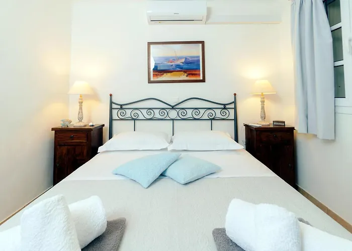 Callisto 1st And Ground Floor Lejlighed *